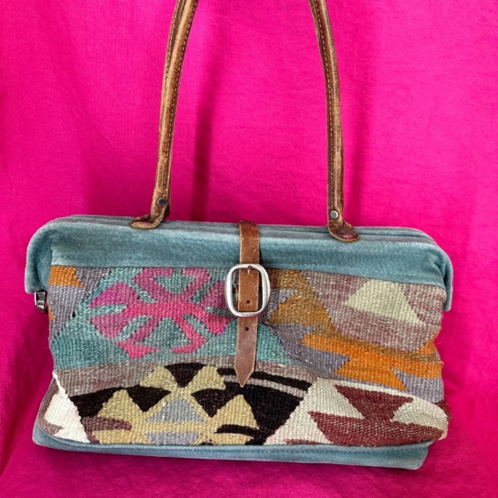 CLAUDIA Vintage RARE OOAK carpetbag 🤩 Turkish KILIM PURSE